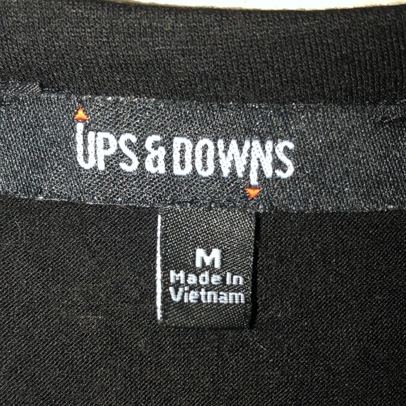 Shoe Addict Crop Top - Picture 2 of 4